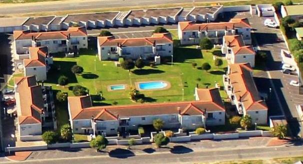 2 Bedroom Property for Sale in Middedorp Western Cape